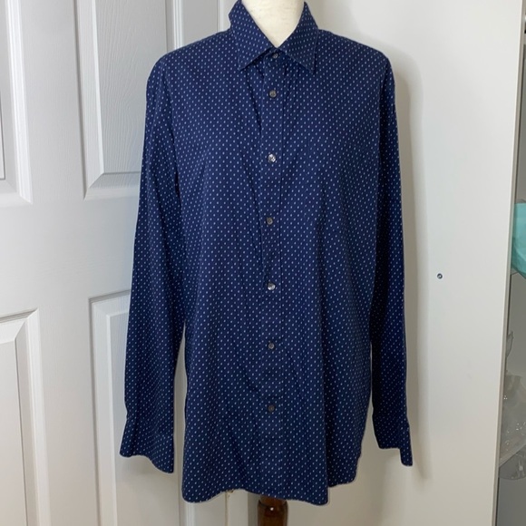 Banana Republic Tops - Banana Republic star shirt size L